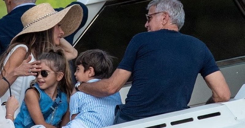 آل كلوني.. فرنسيون 