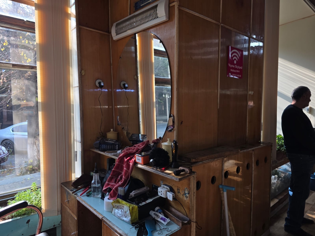 صالون حلاقة من الحقبة السوفيتية