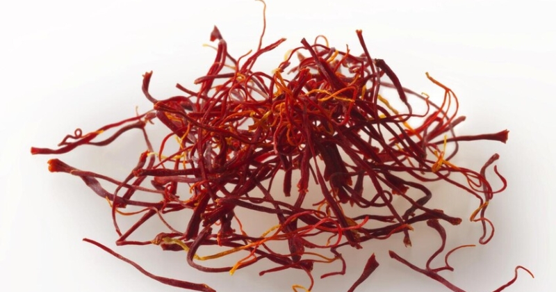 الزعفران يقلل الالتهابات ويحسن المزاج لمرضى باركنسون.. دراسة تكشف 