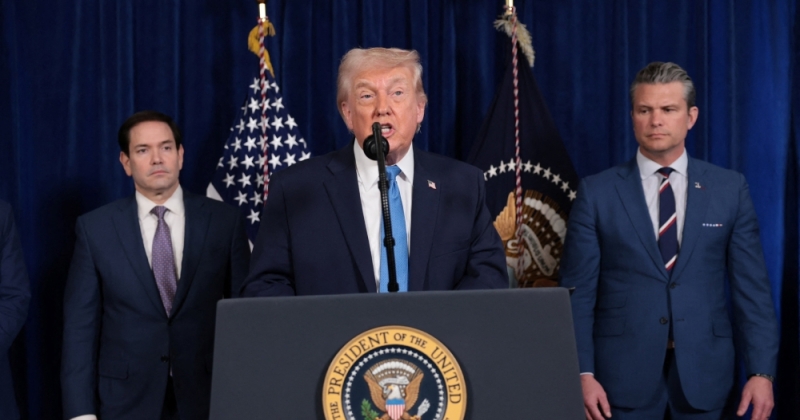 ترامب: ستكون هناك قوات أميركية في فنزويلا روبيو وهيغسيث ورئيس الأركان الأميركي.. ربما يديرون فنزويلا في المرحلة الأولى نتحدث مع أشخاص لتولي المسؤولية.. وهناك محادثات مع زعيمة المعارضة 