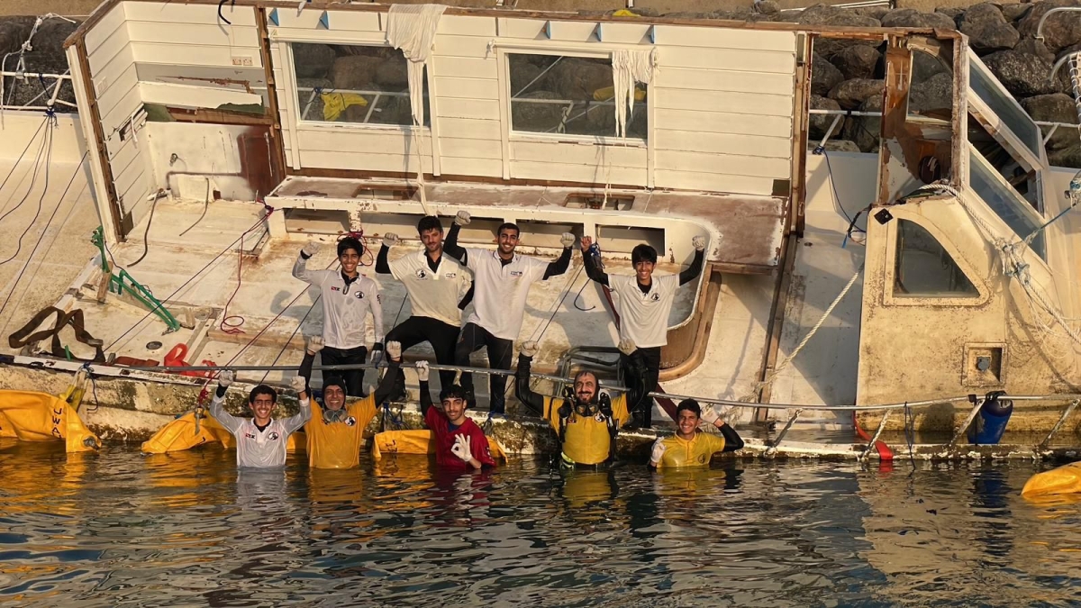 الأشبال الأبطال