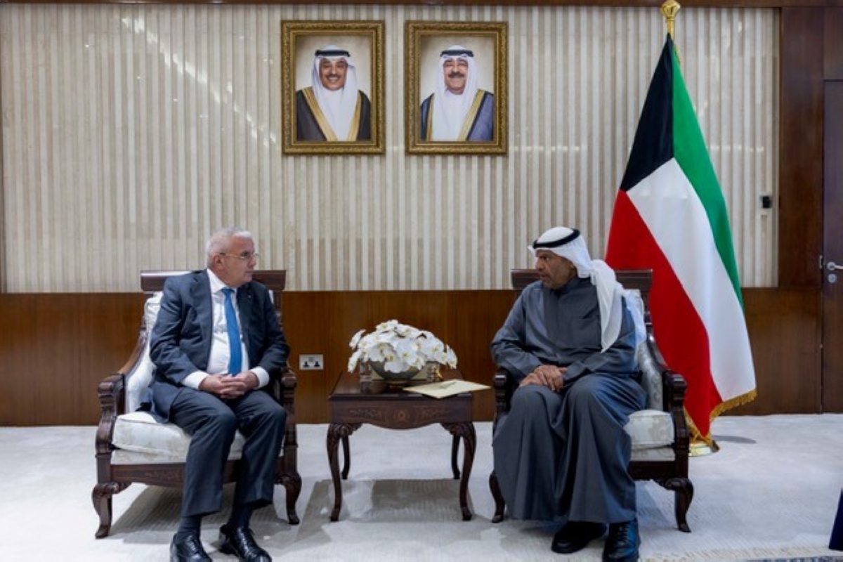 ومن سفير فلسطين
