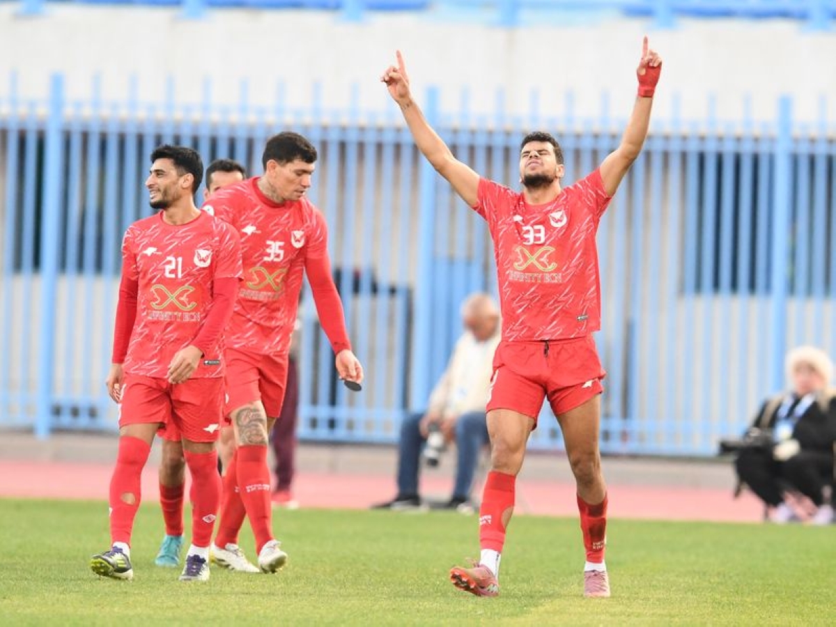 محترف الفحيحيل فيتور دا سيلفا يحتفل بهدف الفوز