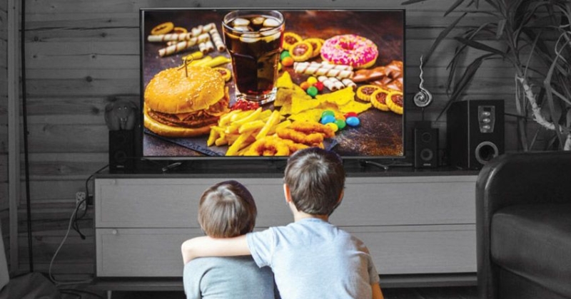 بريطانيا تبدأ حظر «إعلانات الوجبات السريعة» قبل الساعة 9 مساء 