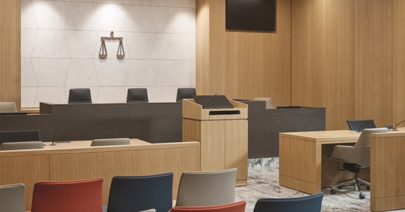 المحكمة تقرر حبس محامي الحكومة 24 ساعة.. وإحالته إلى المخفر لتنفيذ العقوبة 