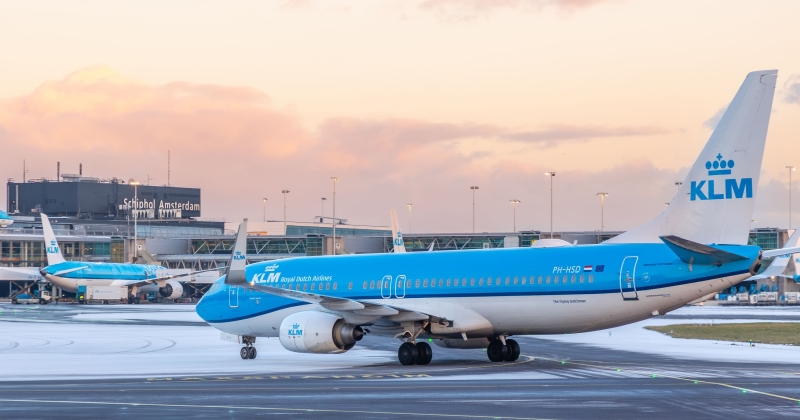 الخطوط الجوية الهولندية تُلغي مئات الرحلات بسبب الثلوج 