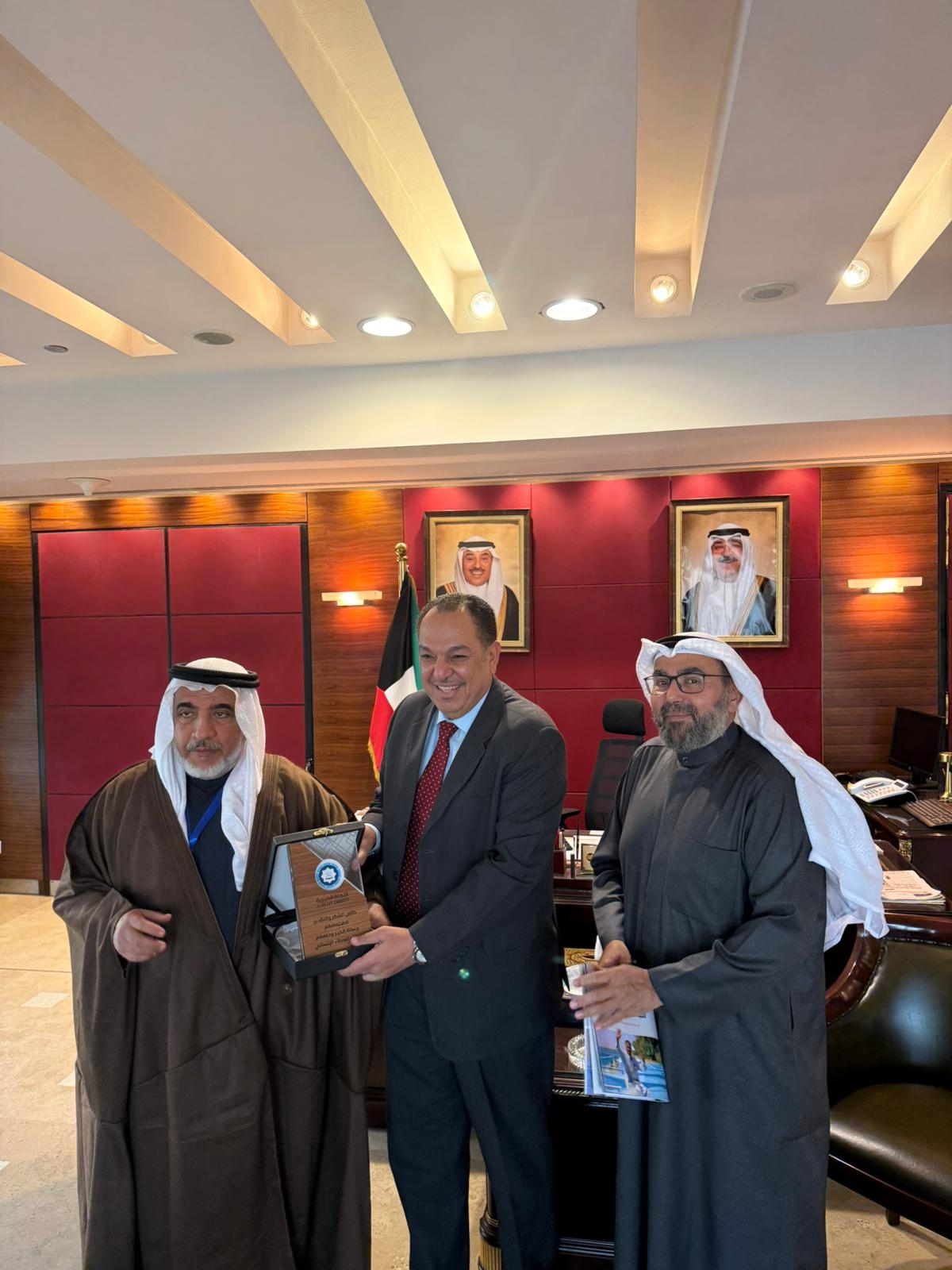 تكريم سفير الكويت في القاهرة غانم الغانم