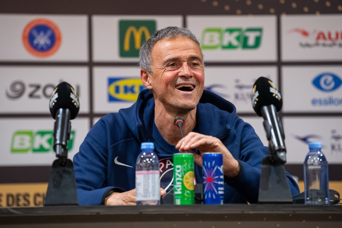 لويس إنريكي متحدثاً