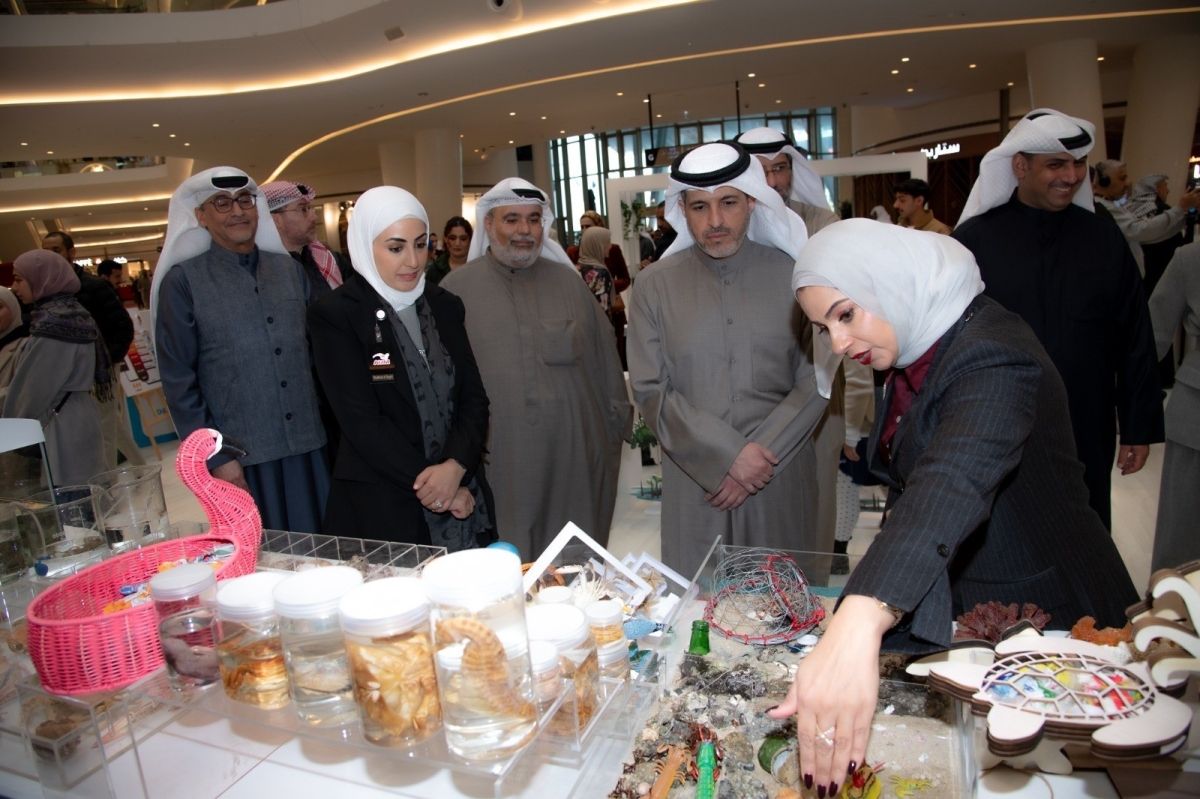 جانب من الجولة في أركان المعرض