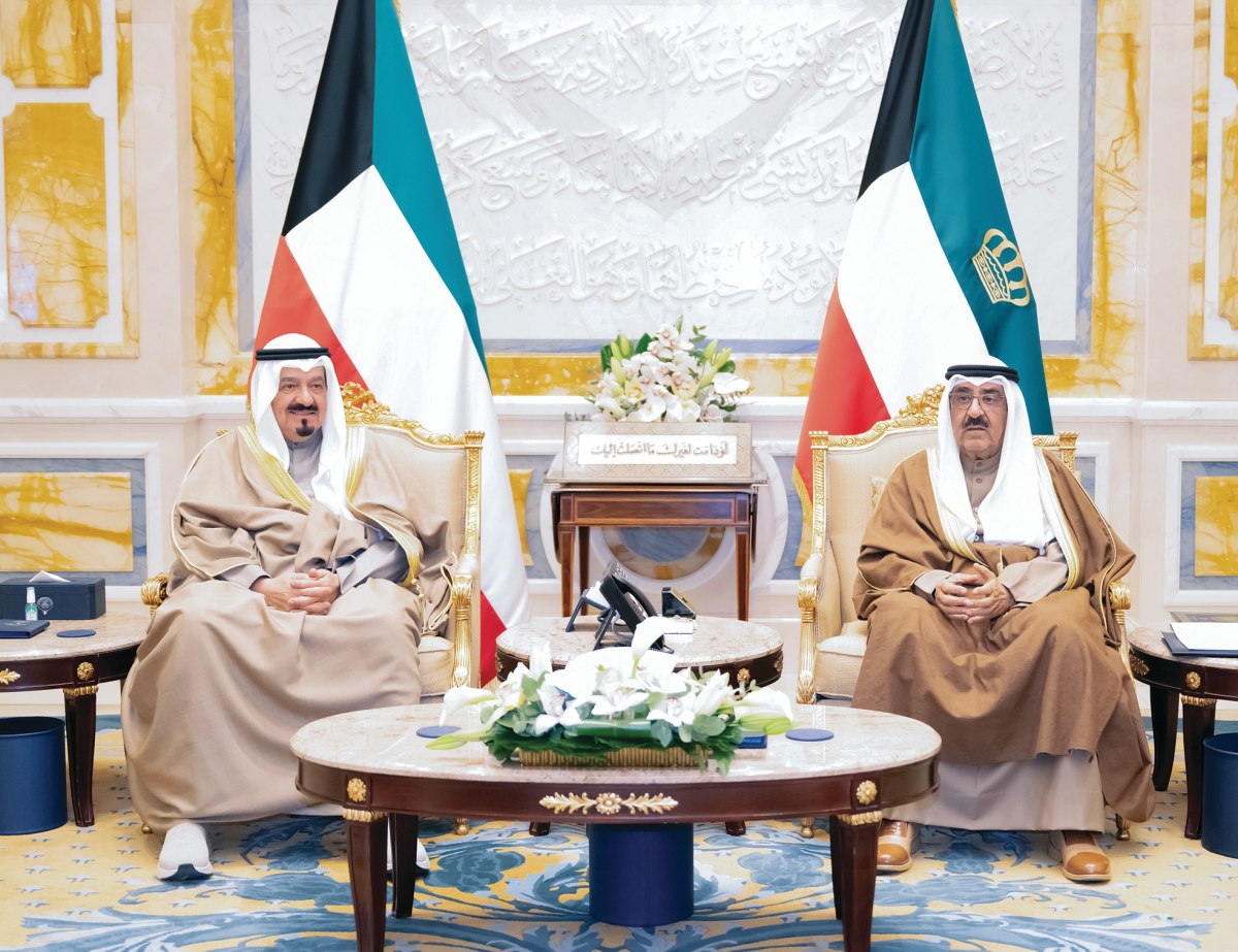 سمو الأمير مُستقبلاً رئيس الوزراء