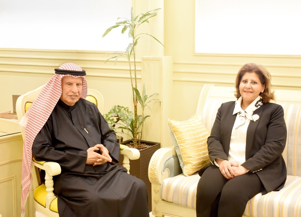 الفضالة لدى لقائه الشيخة جواهر
