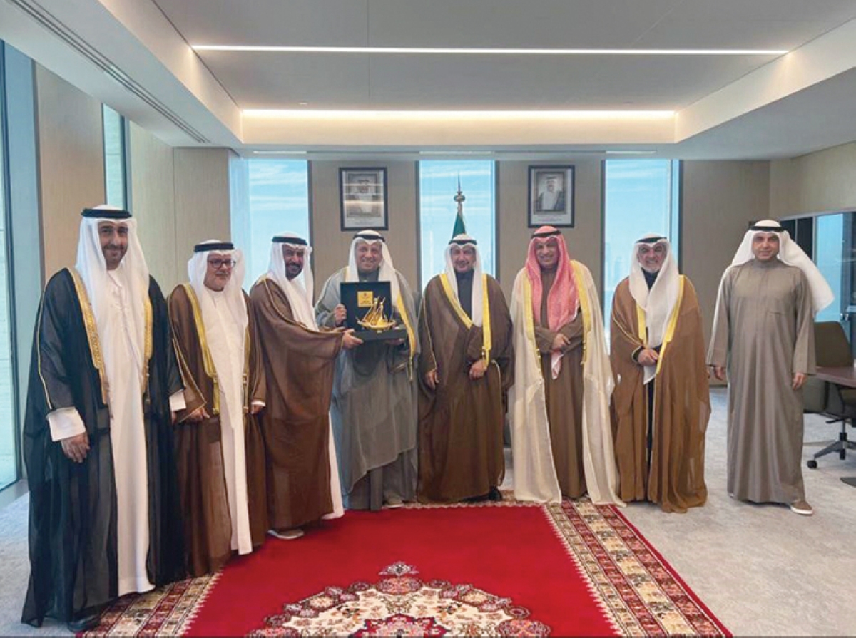 المستشار بورسلي مع وفد المحكمة الاتحادية العليا الإماراتي