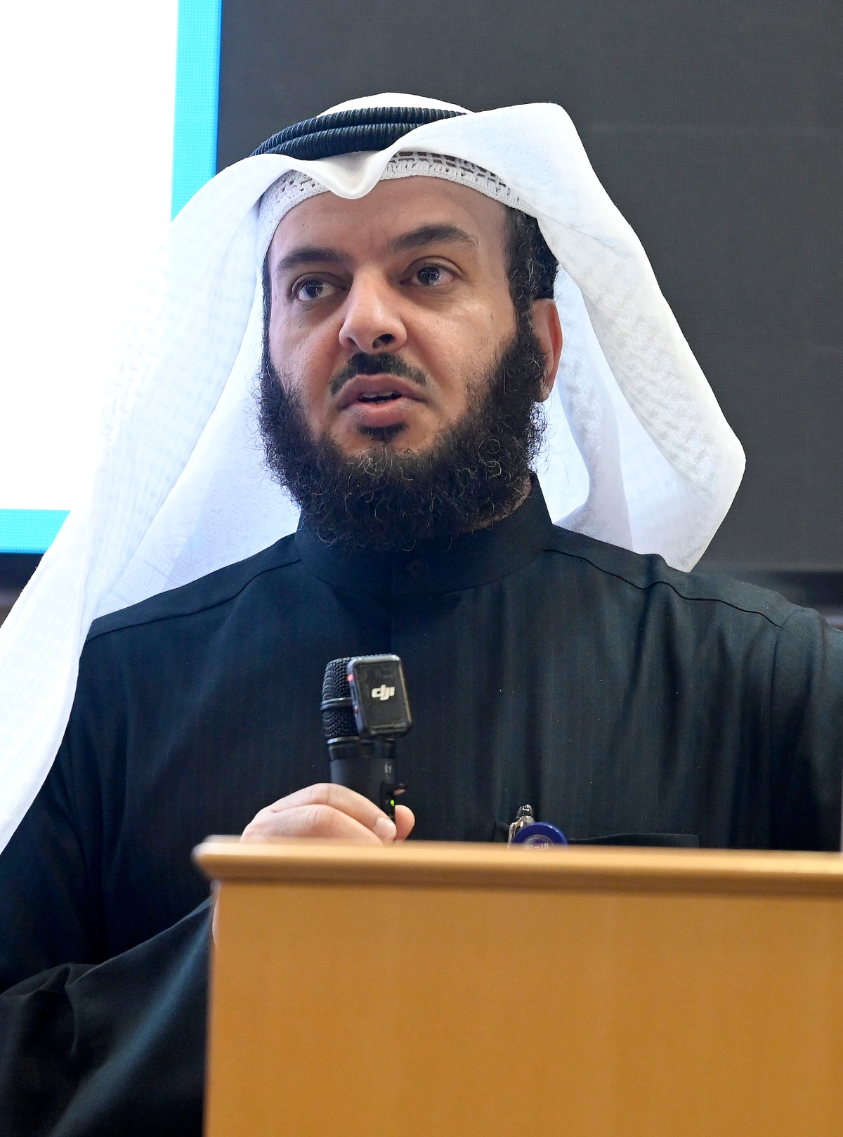 الوندة متحدثاً 