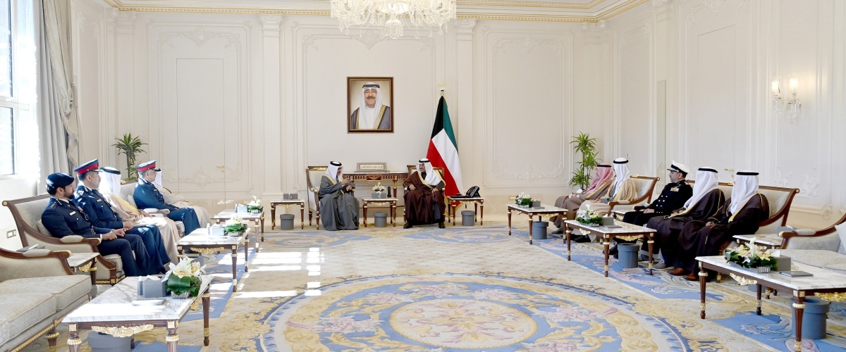 جانب من استقبال ولي العهد للنائب الأول ووزير الداخلية البحريني والوفد المرافق