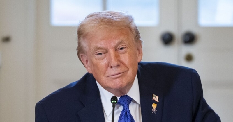 ترامب: سأتحدث إلى ماسك في شأن تقديم خدمة إنترنت عبر «ستارلينك» في إيران 