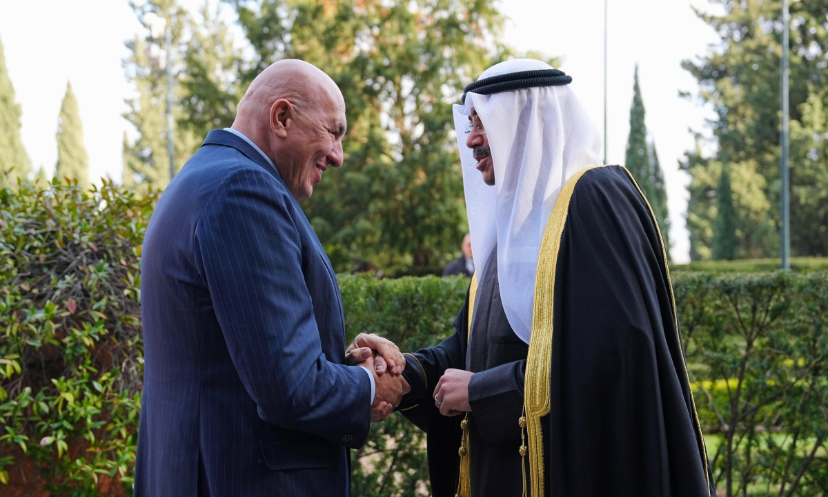 وزير الدفاع لدى لقائه نظيره الإيطالي
