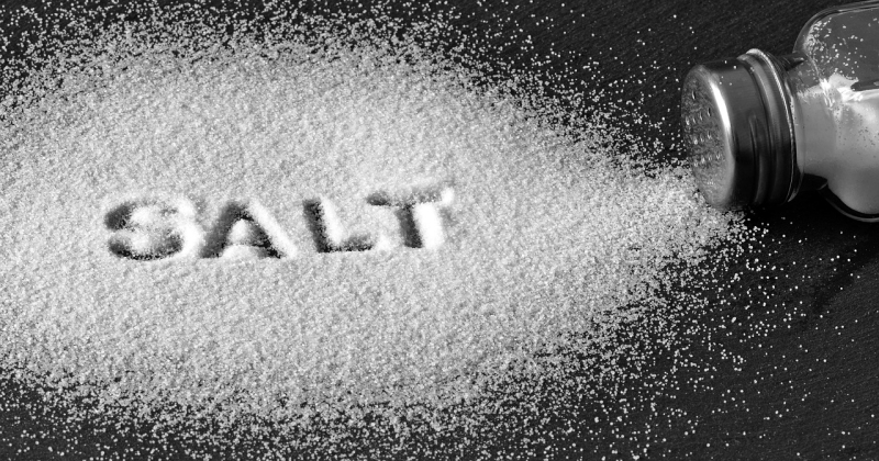هل الملح بريء من ارتفاع ضغط الدم؟ 