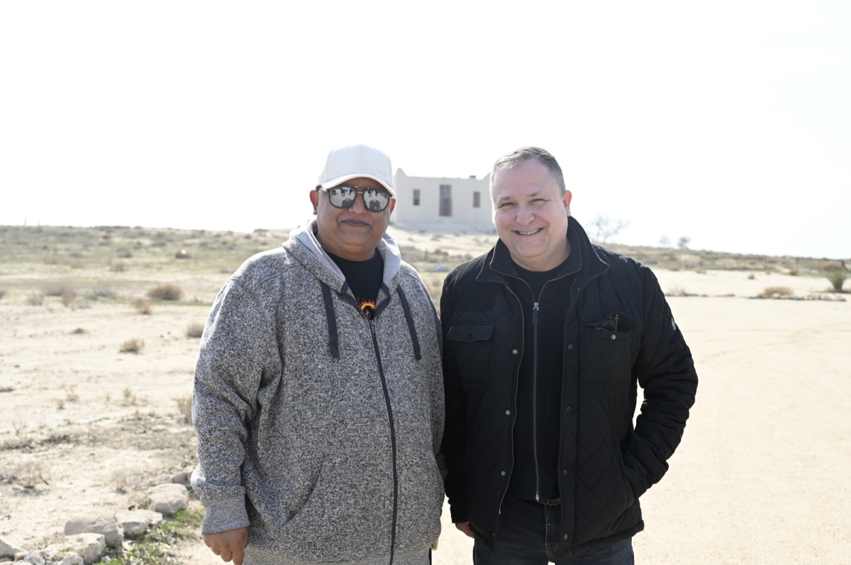 الملحق العسكري الفرنسي لدى البلاد العقيد جيروم بوجو مع الزميل الشرقاوي