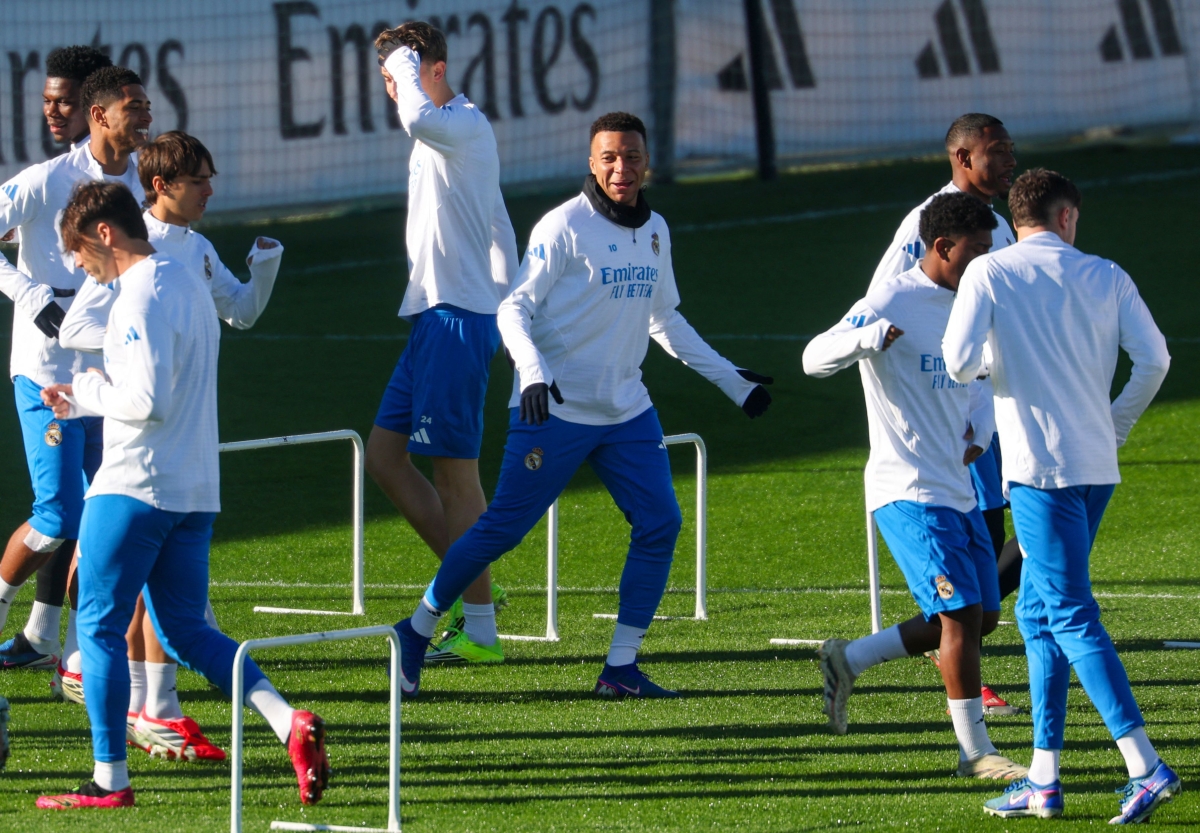 كيليان مبابي خلال تدريبات ريال مدريد (أ ف ب)