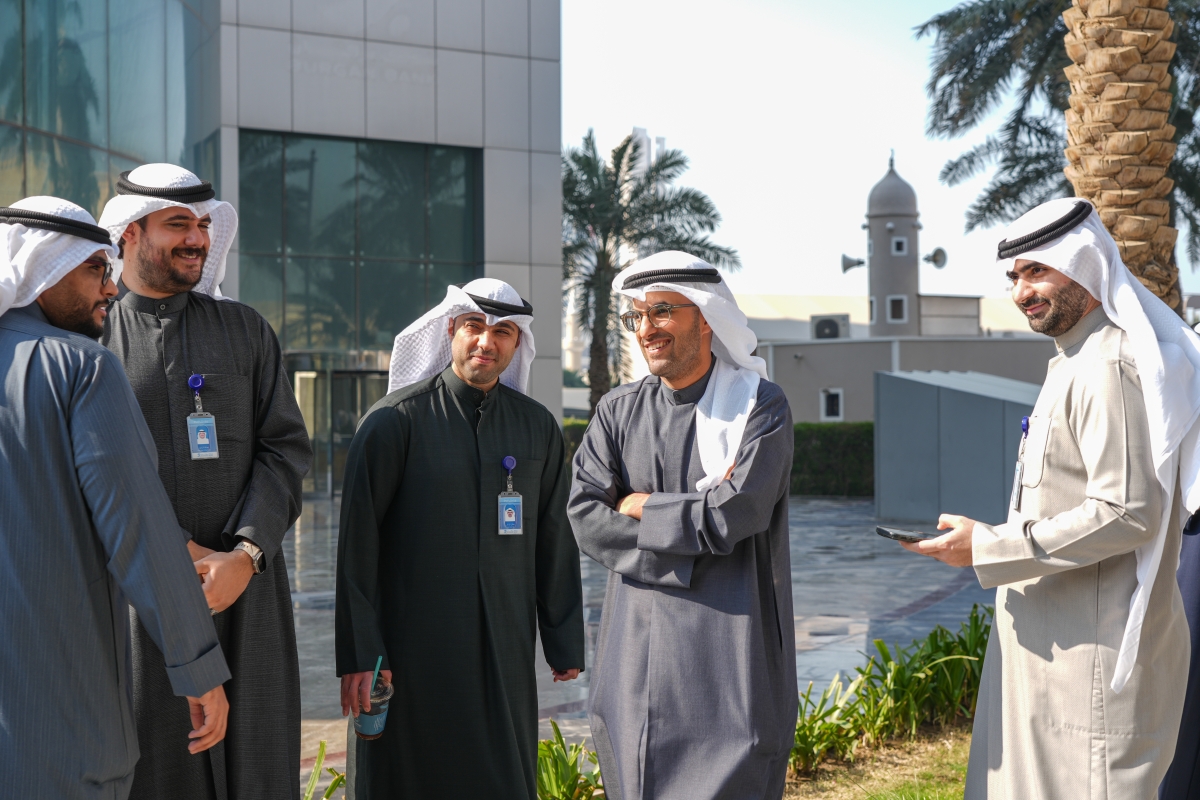 موظفي بنك برقان خلال الحفل