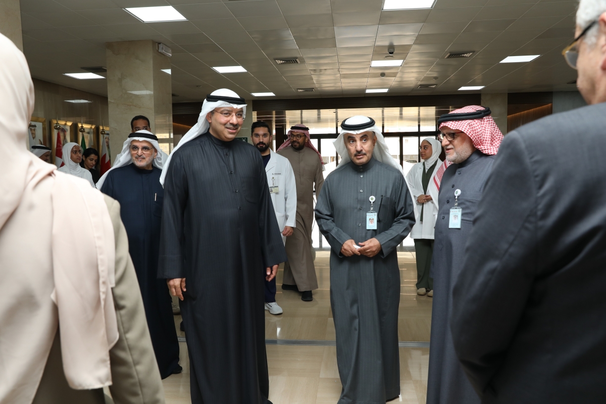 جانب من زيارة وكيل التعليم لجامعة الخليج العربي