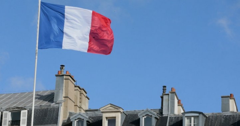 فرنسا تطلب «مناورة للحلف الأطلسي» في غرينلاند وتبدي استعدادها للمشاركة 