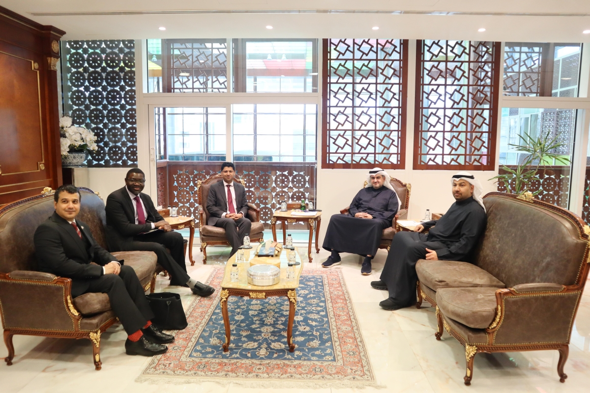 جانب من استقبال وزير العدل لسفير بريطانيا والوفد المرافق