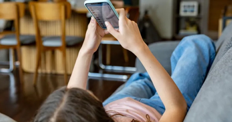 مجلس اللوردات البريطاني يقرّ «حظر وسائل التواصل» للقاصرين 