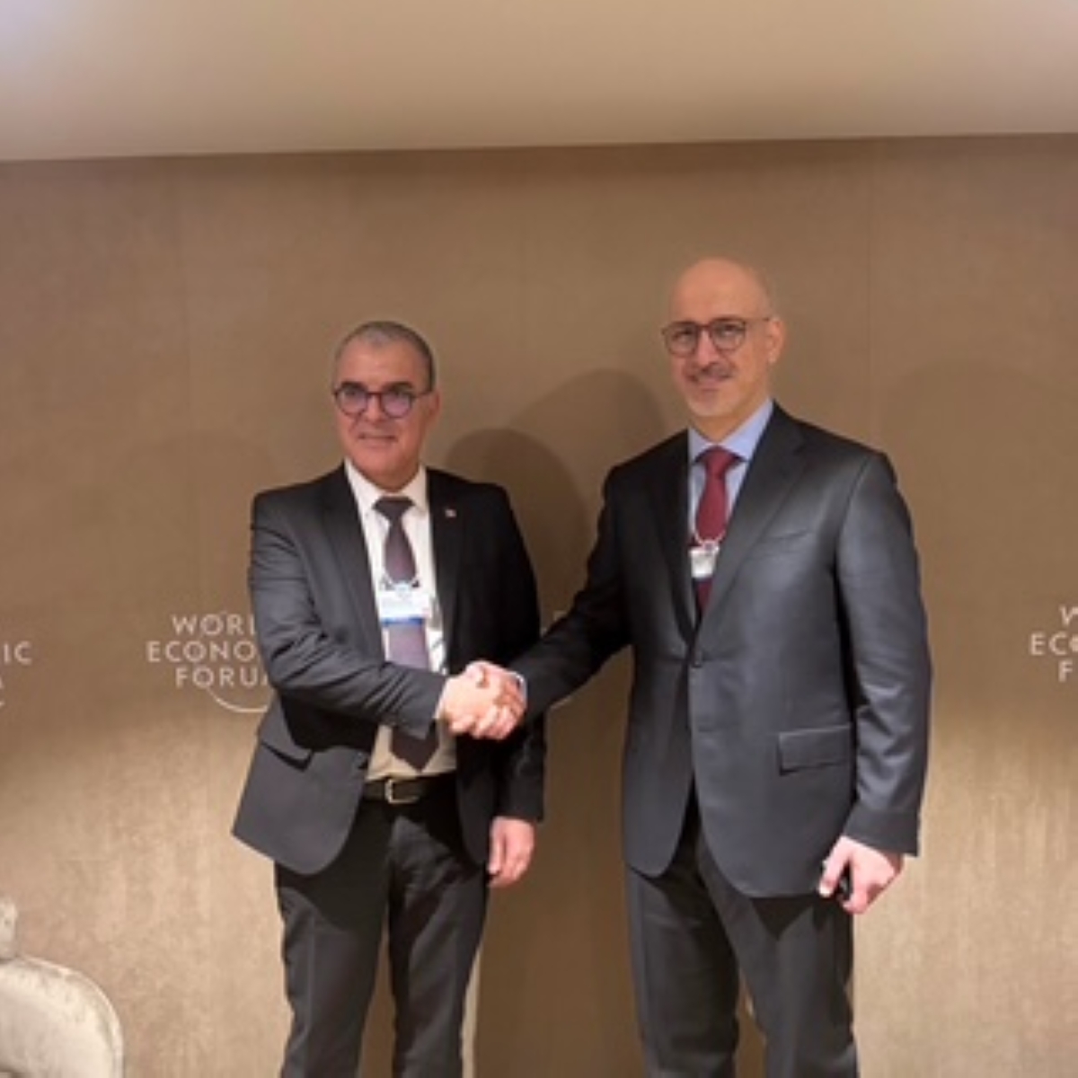 وزير التجارة مع نظيره التونسي 