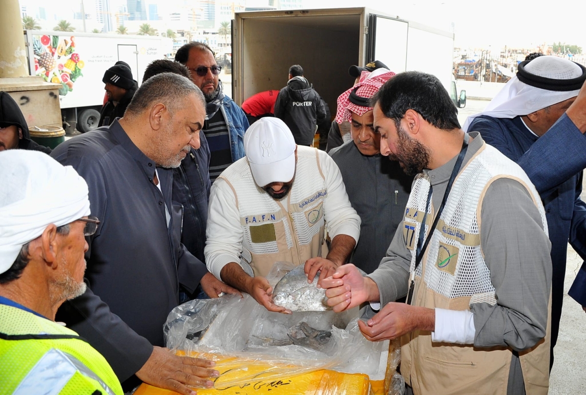 السمك المستورد وصل إلى سوق شرق