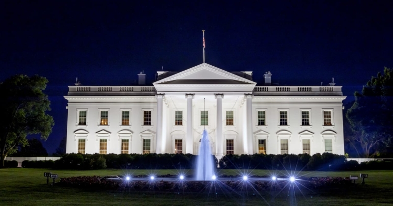 البيت الأبيض يرفض انتقادات وجهها ستارمر لتصريحات ترامب بشأن تضحيات قوات «الناتو» 