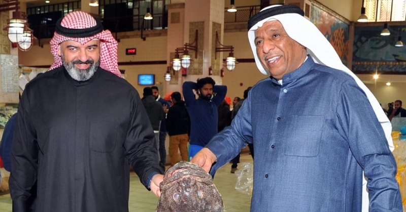 وصول أول دفعة أسماك مستوردة... إلى سوق شرق 