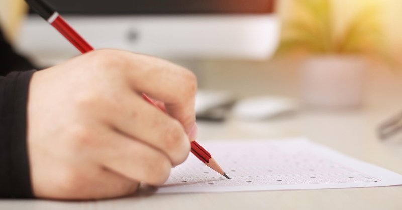 الإصلاح متواصل في «التربية».... نحو امتحانات موحّدة لـ «المتوسطة» 