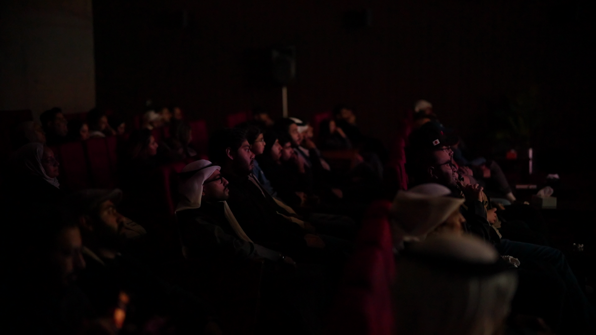 جمهور غفير ملأ قاعة العروض