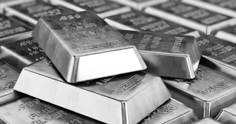 الفضة تسجل مستوى قياسيا جديدا عند 120 دولارا للأونصة 