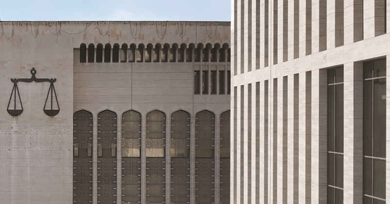 «جنح الجهراء»: الحبس 6 أشهر لمتهمة بسرقة مخيم ومتهم بإدخال ممنوعات إلى السجن المركزي. الامتناع عن النطق بعقاب متهمة أخرى قي قضية سرقة المخيم 