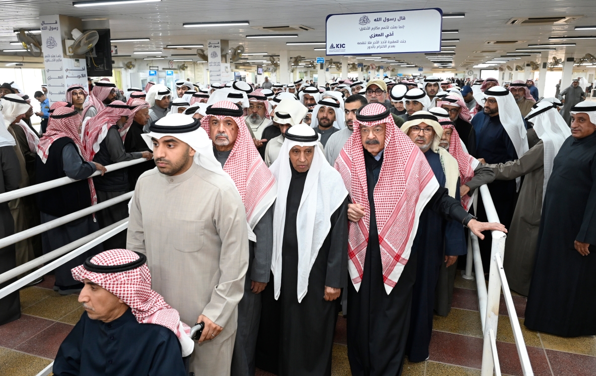 يوسف الجاسم معزياً  