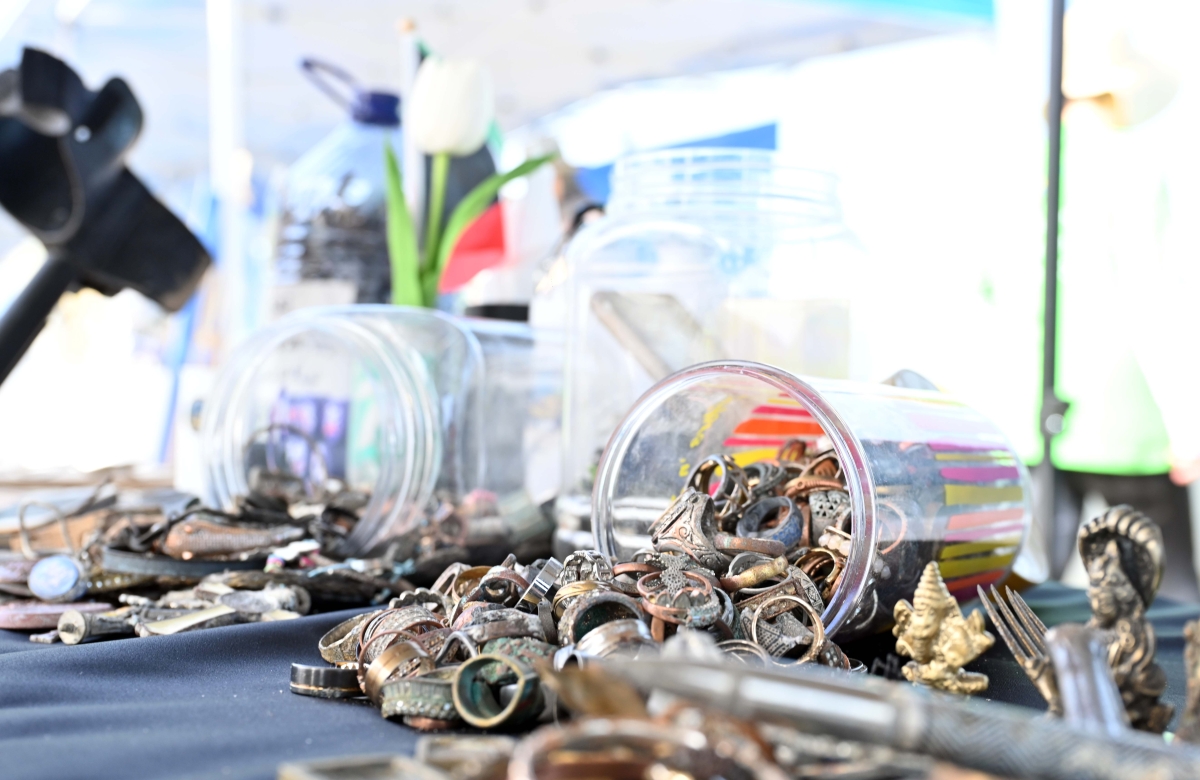 مغامرات شيقة للبحث عن الكنز والمعادن