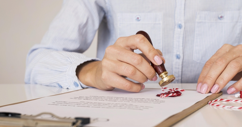 «التأمينات» تُلزم المتقاعدين وأصحاب الأنصبة. ببراءة ذمة قبل تحويل معاشاتهم... لبنوك أخرى 