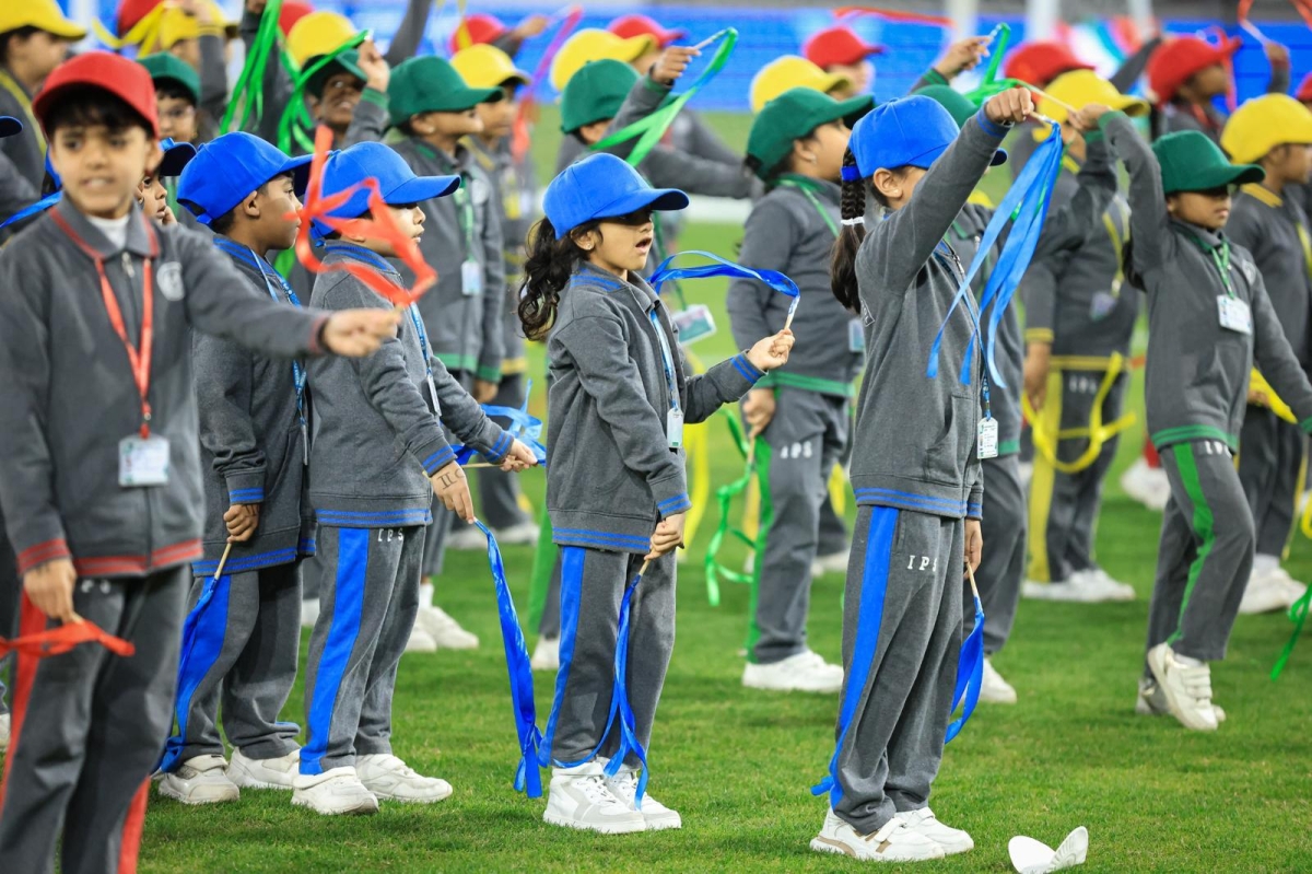 لوحات حركية عكست روح الانضباط والعمل الجماعي