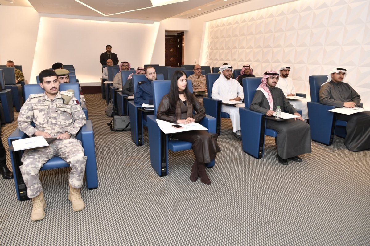 مشاركون في الدورة التدريبية