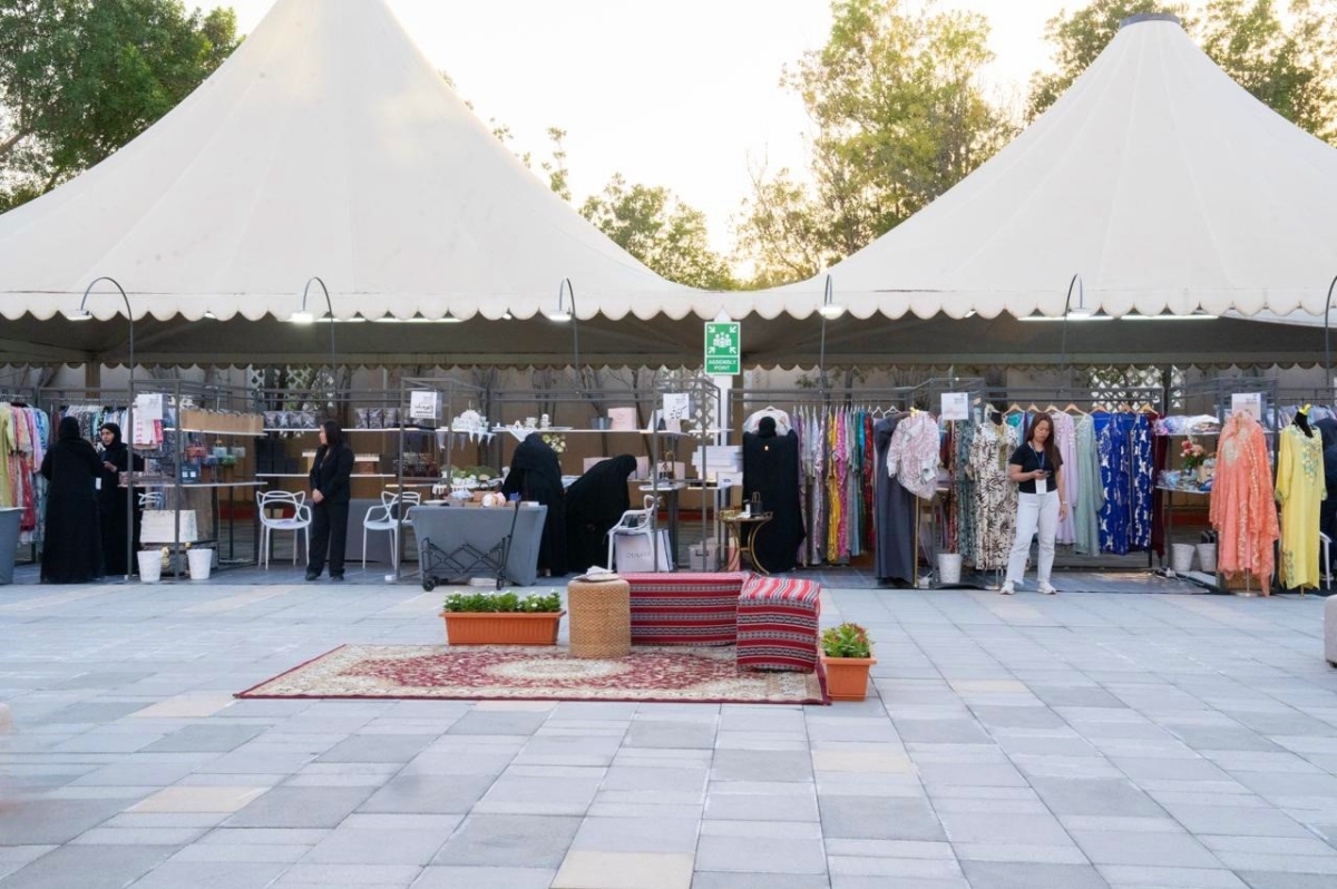 أجنحة الأسر المنتجة والمشاريع النسائية المشاركة في المعرض المصاحب