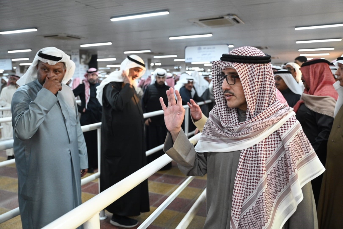 أحمد الناصر يقدم واجب العزاء