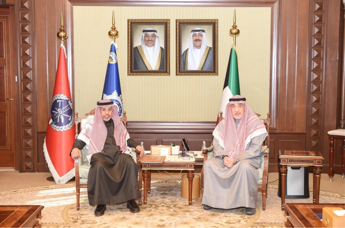 اليوسف لدى استقباله الأمين العام لمجلس وزراء الداخلية العرب 