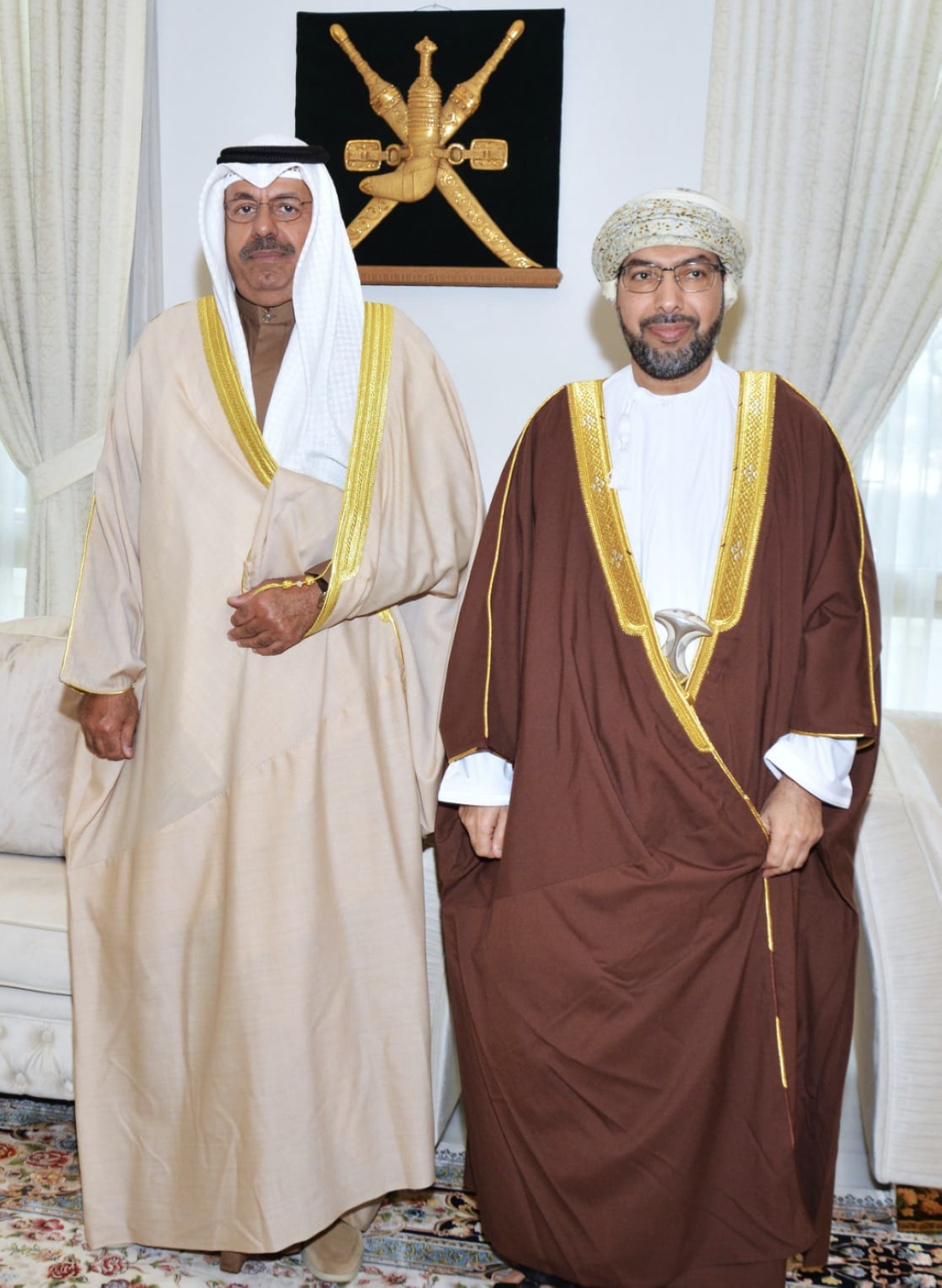 السفير الخروصي مستقبلاً أحمد النواف