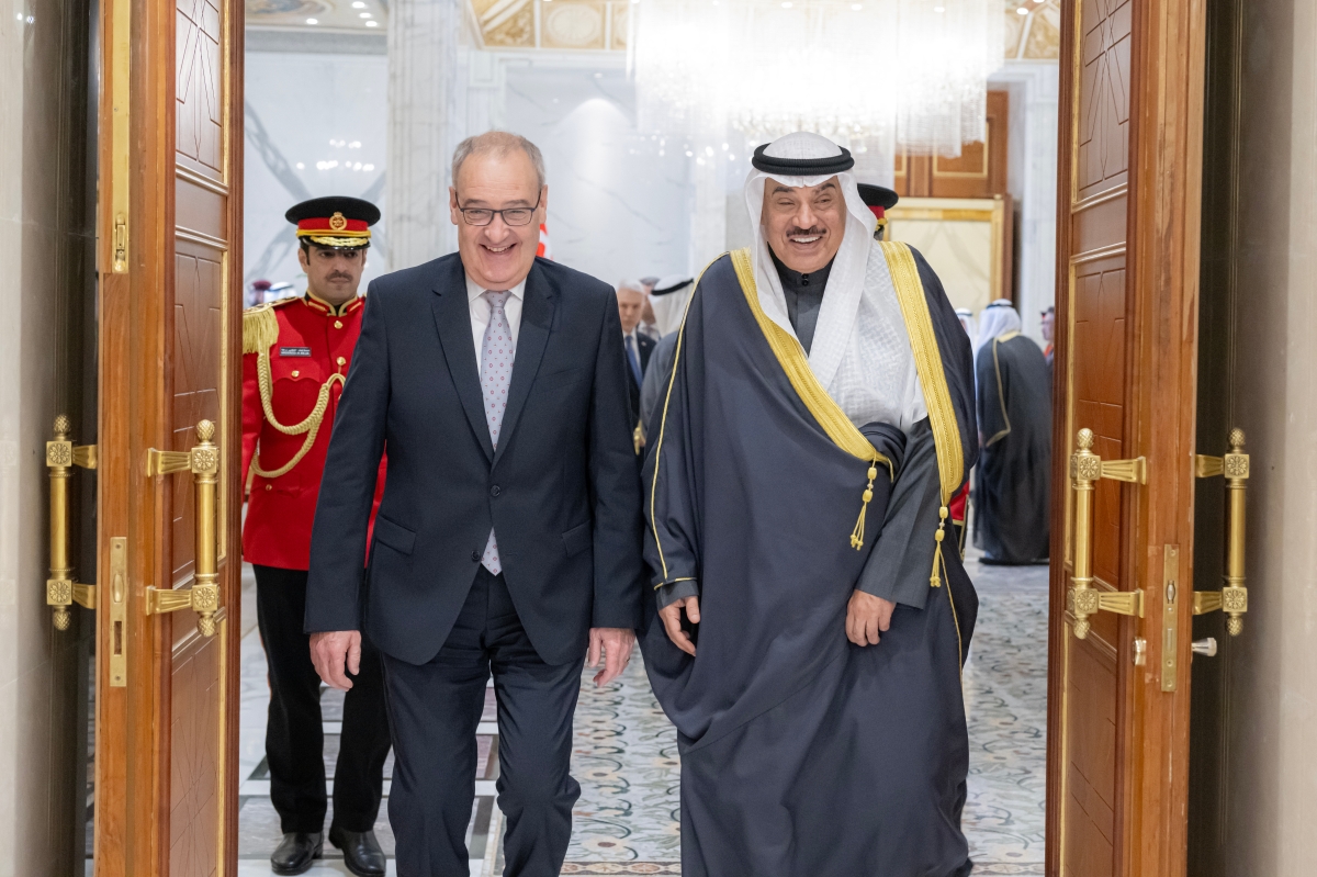 سمو ولي العهد والرئيس غي بارميلان