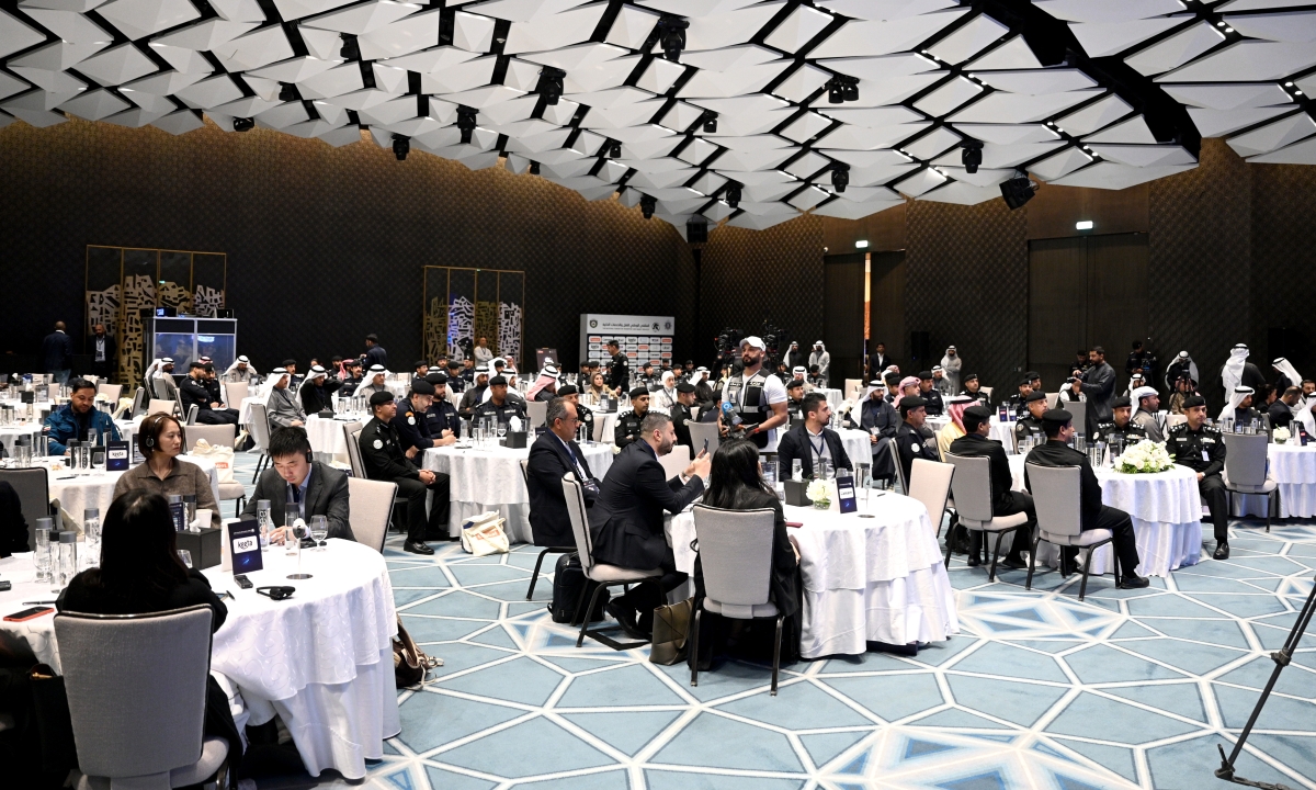 حضور كبير في الافتتاح