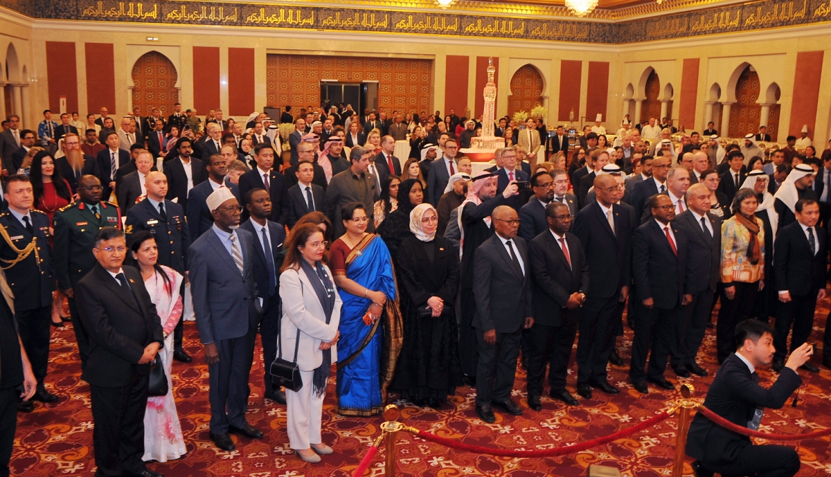 حضور دبلوماسي حاشد