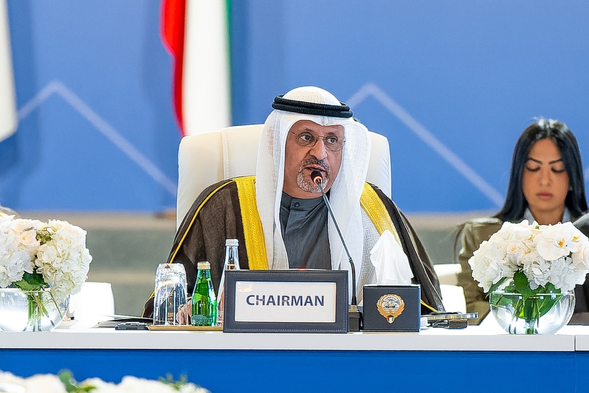 وزير الدولة لشؤون الاتصالات وتكنولوجيا المعلومات ووزير الإعلام والثقافة عمر العمر