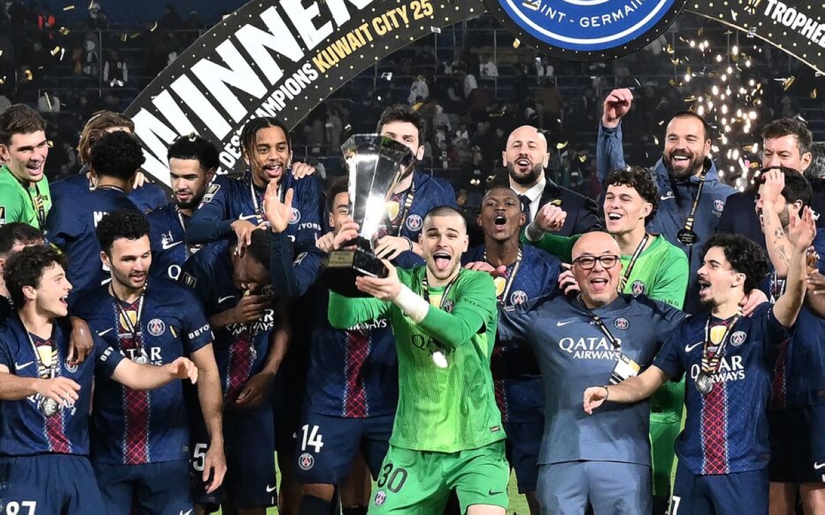 باريس سان جرمان متوجاً بكأس «السوبر» في الكويت